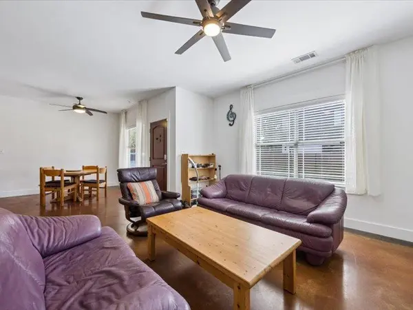 3211 Holton ST #3211B, Austin, TX 78702
