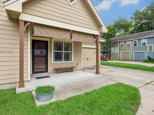 3211 Holton ST #3211B, Austin, TX 78702