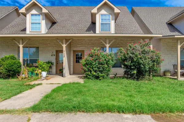 112 G SANDSTONE DR #G, Jarrell, TX 76537