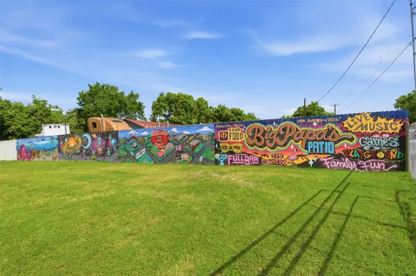 320 S Wilcox ST, Rockdale, TX 76567