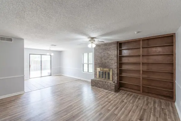 8517 Fathom CIR #B, Austin, TX 78750