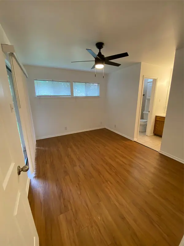 1304-B Conway DR, San Marcos, TX 78666