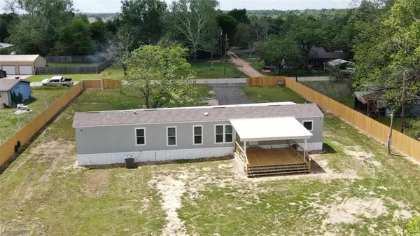 335 County Road 352, Gause, TX 77857