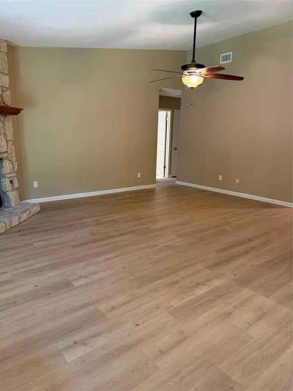 2704 Crownspoint DR, Austin, TX 78748