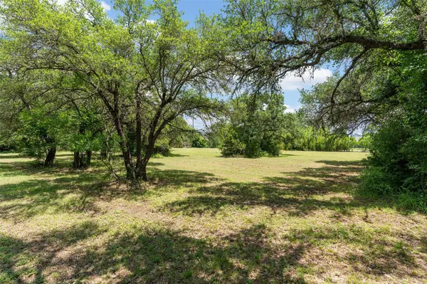 455 Robins LN, Bertram, TX 78605
