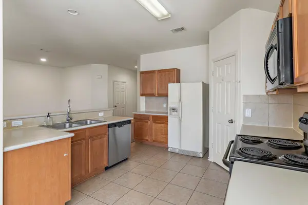 225 King Elder LN, Leander, TX 78641