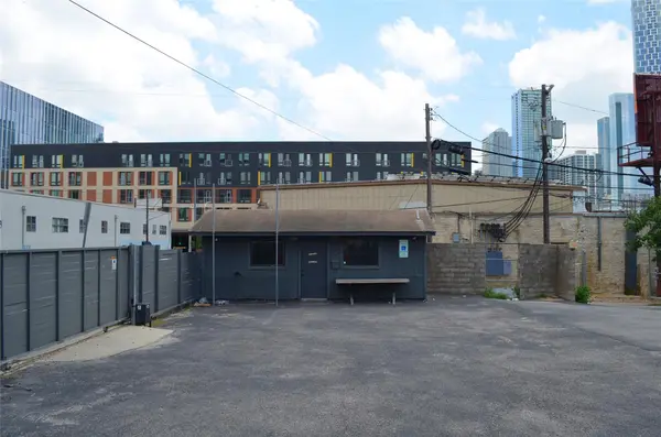 805 E 6th ST, Austin, TX 78701