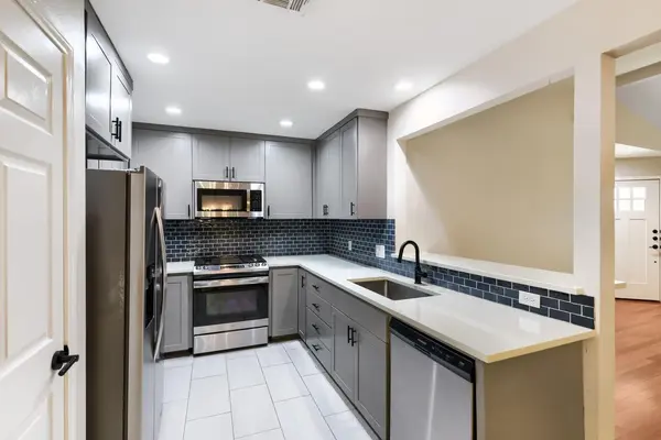 9616 Holly Springs DR, Austin, TX 78748