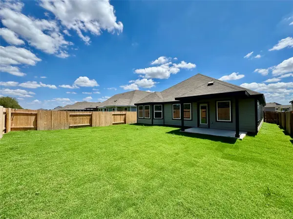 174 Coopers Hawk CRST, Cedar Creek, TX 78612
