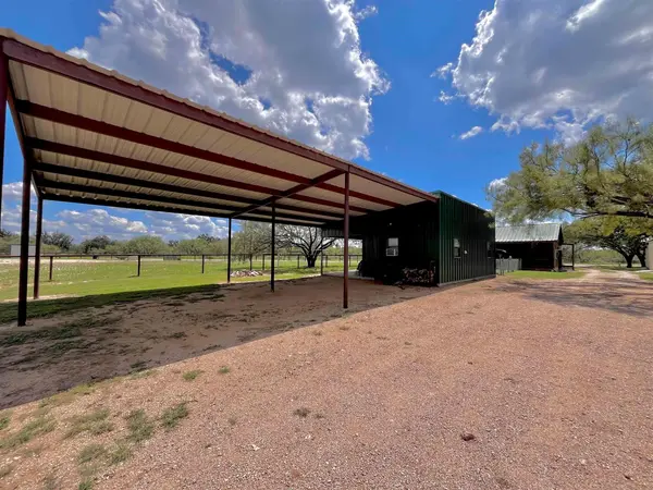 175 Elmer RD, Llano, TX 78643