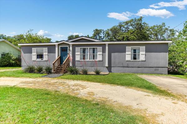 620 E Fm 243, Bertram, TX 78605