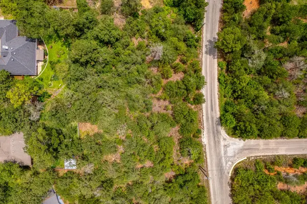 110 Pahalawe LN, Bastrop, TX 78602