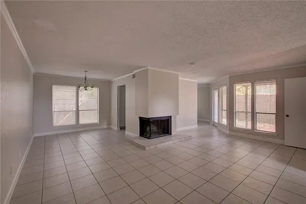 8402 TALLWOOD DR #B, Austin, TX 78759
