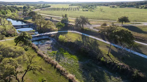 157 Chick Ranch LOOP, Blanco, TX 78606