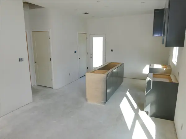 81 WALLER ST, Austin, TX 78702