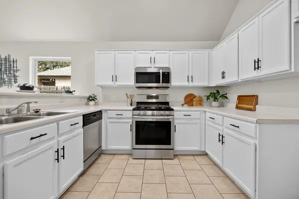 119 Stephen LN, Georgetown, TX 78626