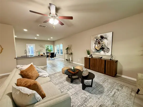 202 Mossycup DR, San Marcos, TX 78666