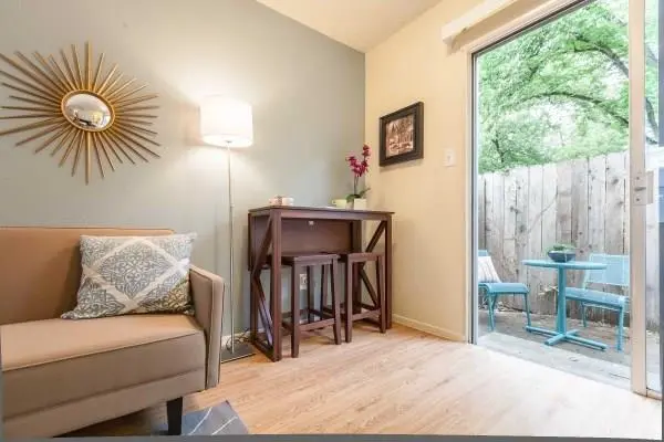 4209 Avenue B Ave #106, Austin, TX 78751