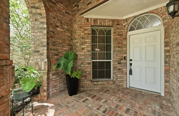 10512 Thoroughbred DR, Austin, TX 78748