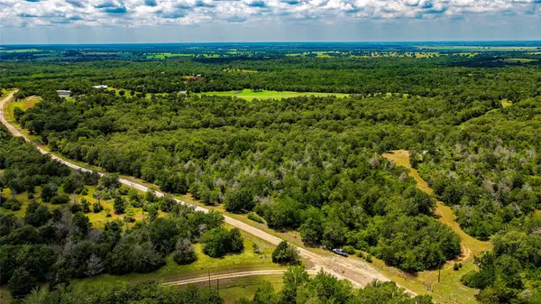 1470 22 Hills RD, Gause, TX 77857
