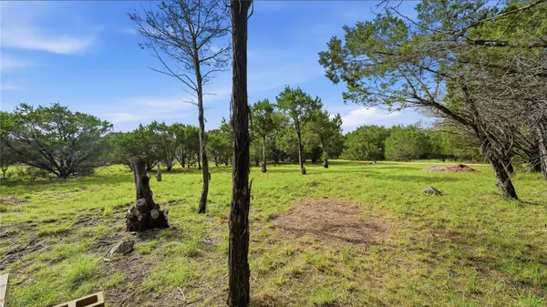 30 Meadow Oak CT, Wimberley, TX 78676