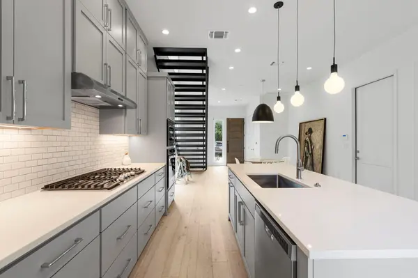 2520 Sutherland ST, Austin, TX 78746