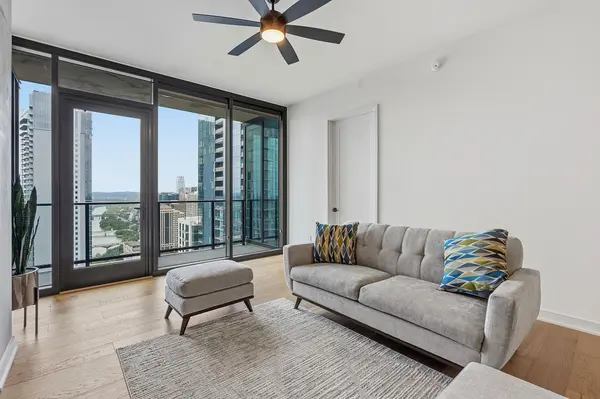 84 N East Ave #3810, Austin, TX 78701