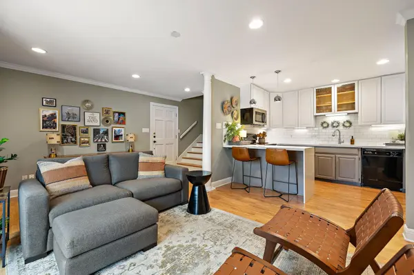2500 Steck Ave #6, Austin, TX 78757
