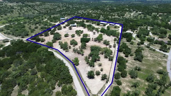496 Middleton RD, Spicewood, TX 78669