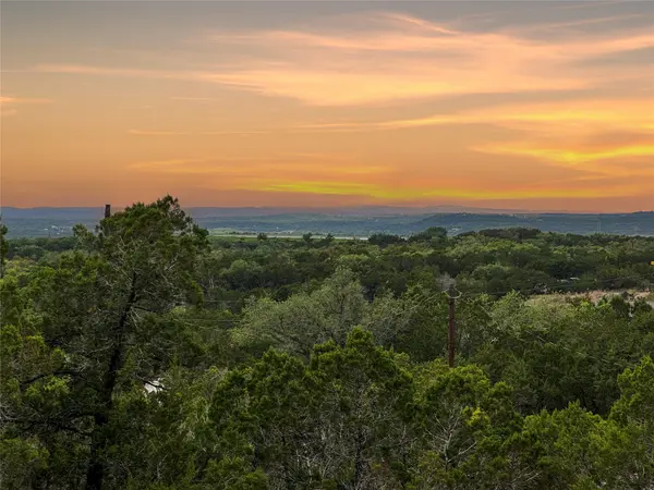 8632 Big Horn CIR, Lago Vista, TX 78645
