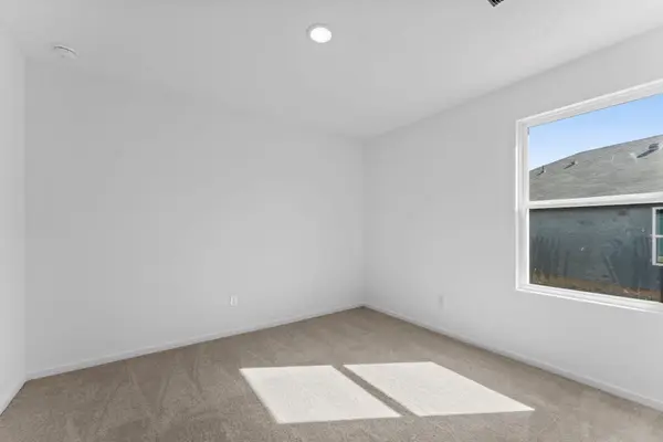 114 Ellendale PL, Fredericksburg, TX 78624
