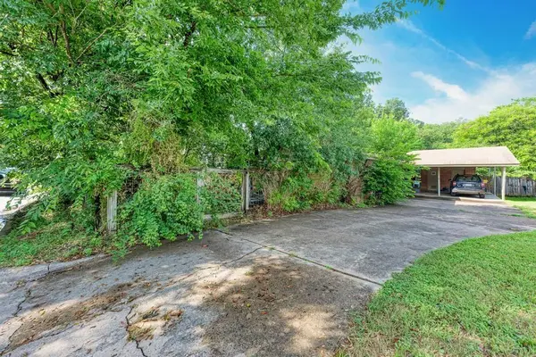 1805 Mohle DR #A, Austin, TX 78703