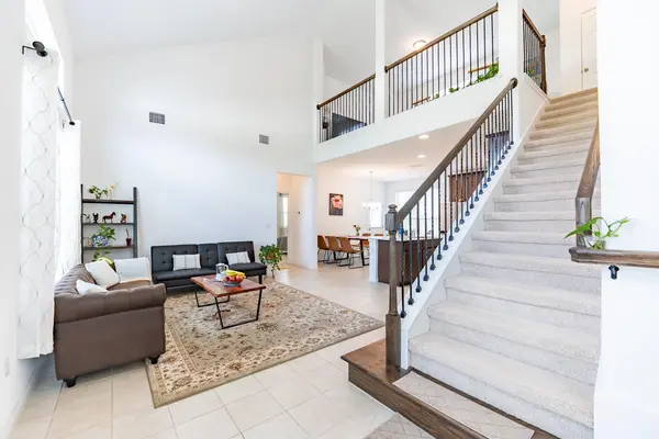 169 Mayney LN, Leander, TX 78641