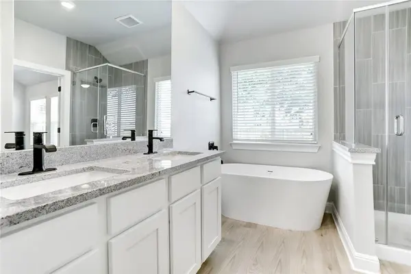 115 Red Oak PL, Bastrop, TX 78602