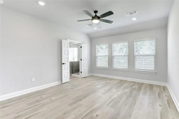115 Red Oak PL, Bastrop, TX 78602