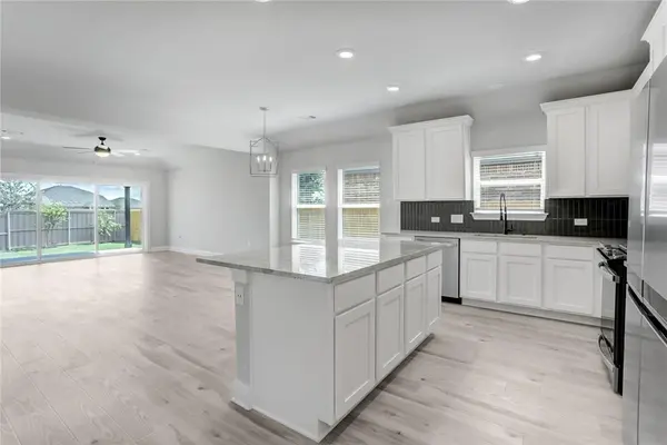115 Red Oak PL, Bastrop, TX 78602