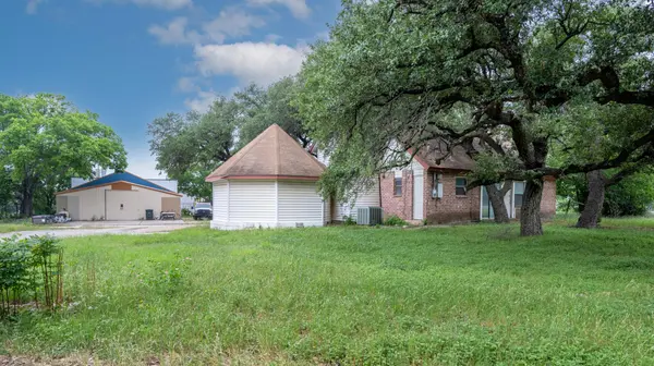 1107 Leander DR, Leander, TX 78641