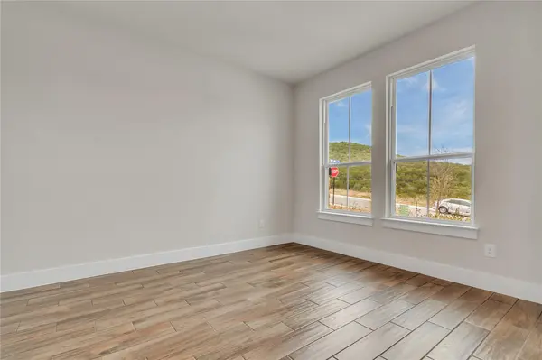8424 Red Bottle Brush RD, Lago Vista, TX 78645