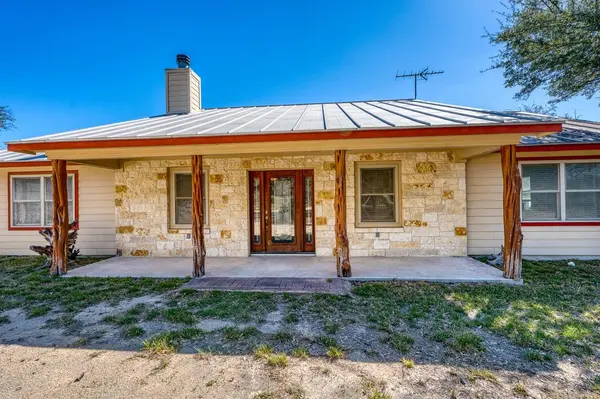 1129 Lonesome LOOP, Blanco, TX 78606