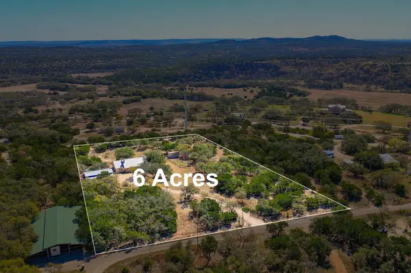 1129 Lonesome LOOP, Blanco, TX 78606
