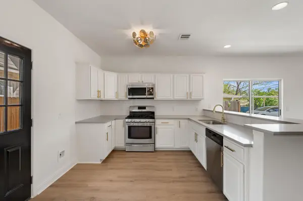 5408 Downs DR, Austin, TX 78721