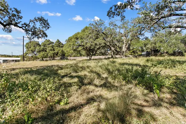 1420 Greenlawn PKWY, Blanco, TX 78606