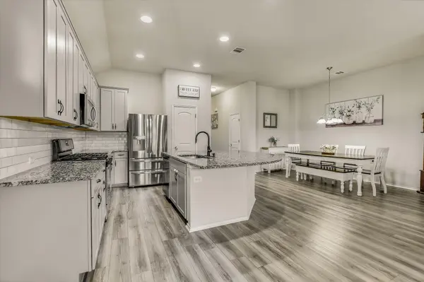 100 Rebel Red CV, Liberty Hill, TX 78642