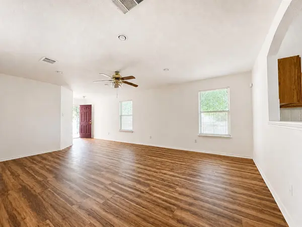 12321 Kilmartin LN, Austin, TX 78754