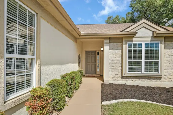 305 Rosecliff DR, Georgetown, TX 78633