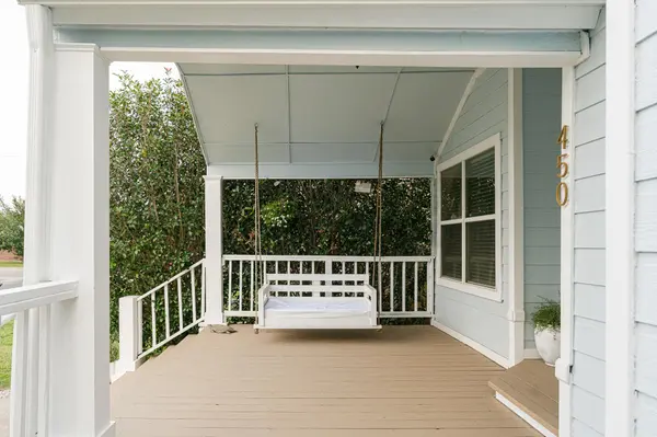 450 Biscayne ST, Giddings, TX 78942