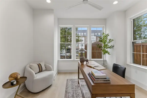 2209 Woodland Ave #203, Austin, TX 78741