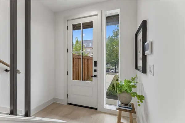 2209 Woodland Ave #203, Austin, TX 78741