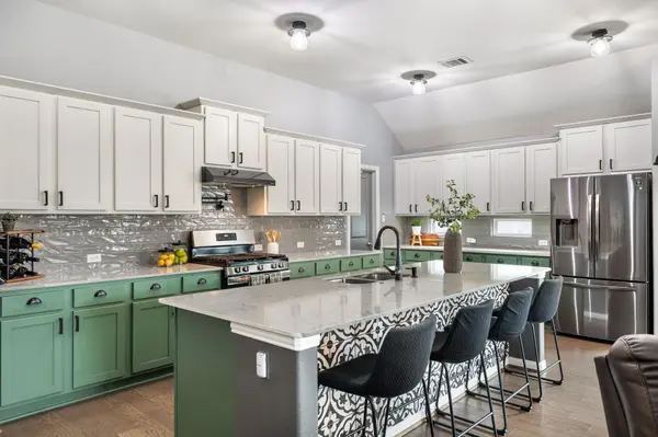 153 Coronella DR, Liberty Hill, TX 78642