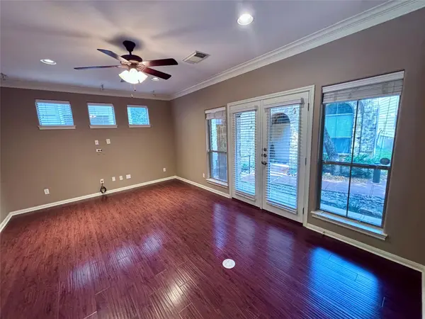 11400 W Parmer LN #49, Cedar Park, TX 78613